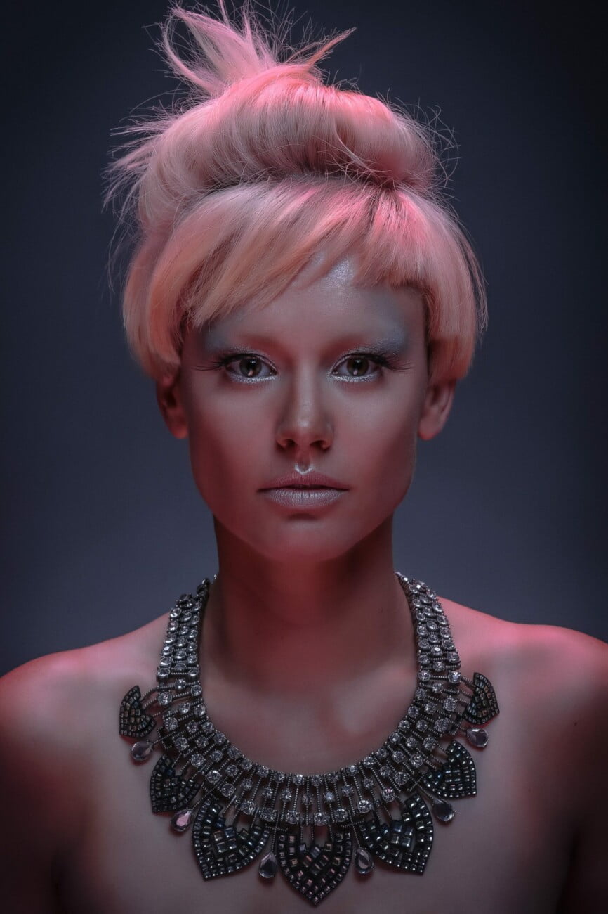 Beauty photograph from the 'Hairdresser Awards 2015' series by photographer Étienne Delorme – image 02