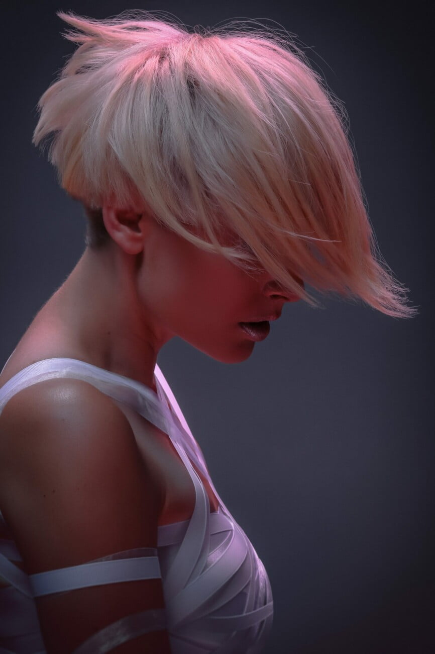 Beauty photograph from the 'Hairdresser Awards 2015' series by photographer Étienne Delorme – image 05