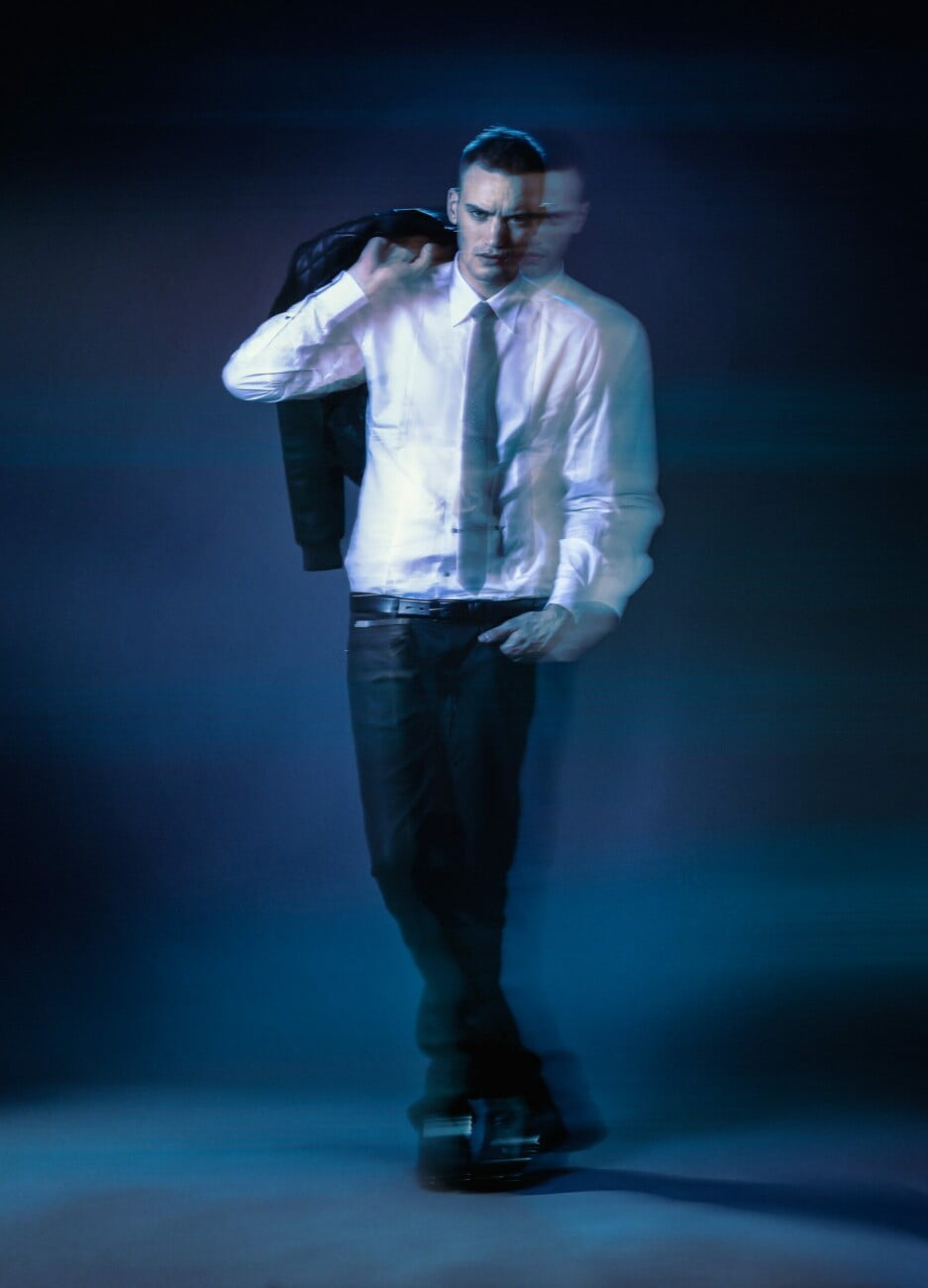 Editorial photograph from the 'Julien Sznejderman – Made In Luxe 100% Séduisant' series by photographer Étienne Delorme – image 02