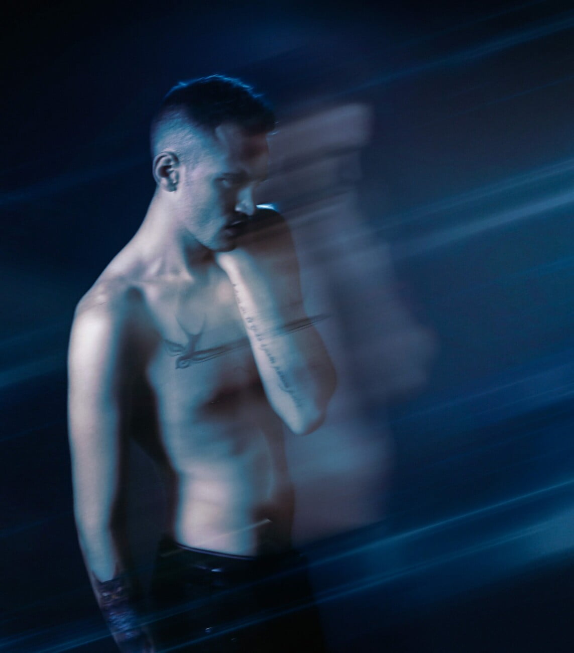 Editorial photograph from the 'Julien Sznejderman – Made In Luxe 100% Séduisant' series by photographer Étienne Delorme – image 07